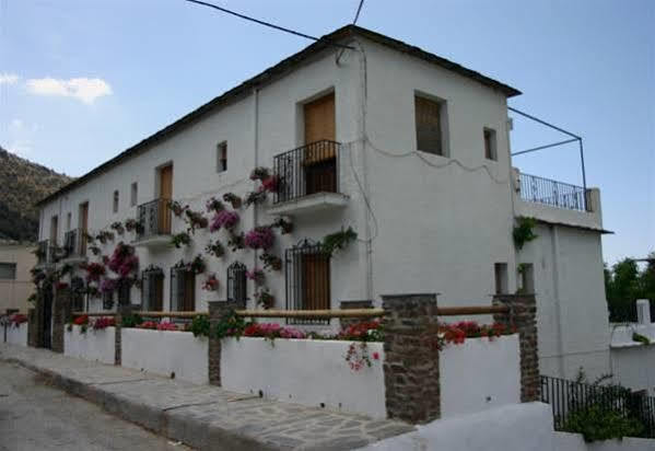 Hostal Rural Las Terrazas De La Alpujarra Bubion Exterior photo